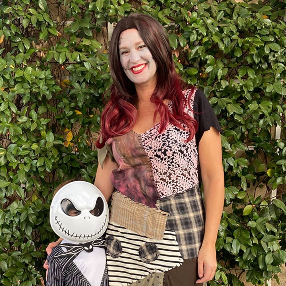 Long women’s Halloween wig
